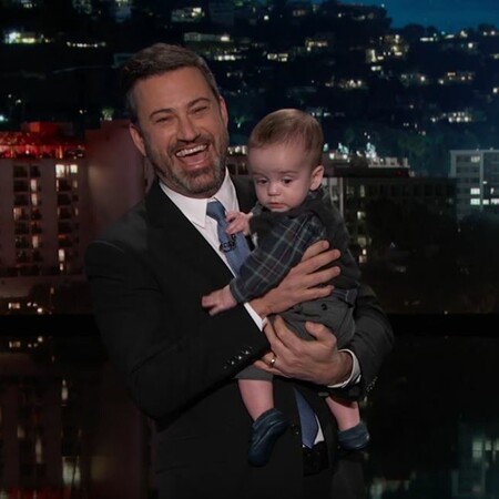 O συγκινημένος Jimmy Kimmel εμφανίστηκε μαζί με το γιο του μετά την εγχείρηση καρδιάς