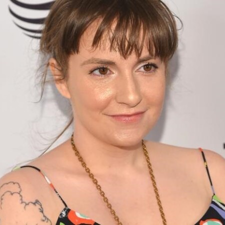 Η Lena Dunham αποκάλυψε πως προχώρησε σε ολική υστερεκτομή