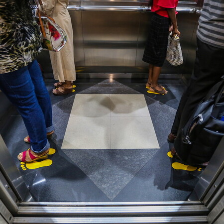 Κορωνοϊός: Πώς μία ασυμπτωματική ασθενής μόλυνε 71 άτομα- Μέσω του ασανσέρ