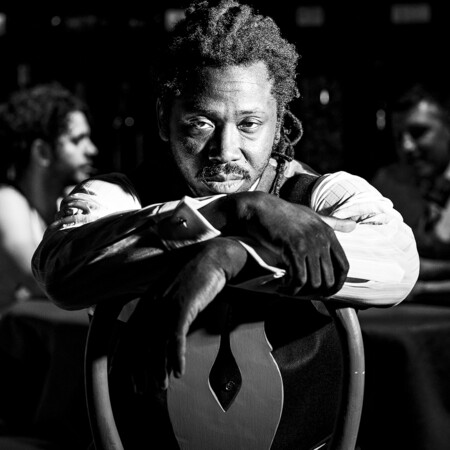 «The Series Noir / House»: Ο Yinka και τα αγόρια του σε μια βίαιη παρτίδα πόκερ