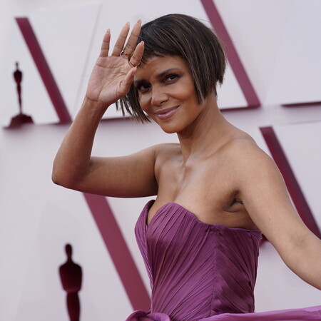 Halle Berry Had the Best Response to a Joke About Her Hair at the 2021 Oscars