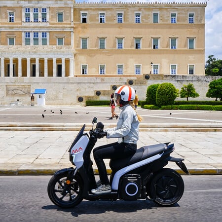 Tο ιδανικό scooter για την πόλη είναι SEAT!