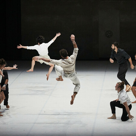 «Möbius»: Μια υψηλών προδιαγραφών χοροθεατρική παράσταση με ακροβατική εσάνς