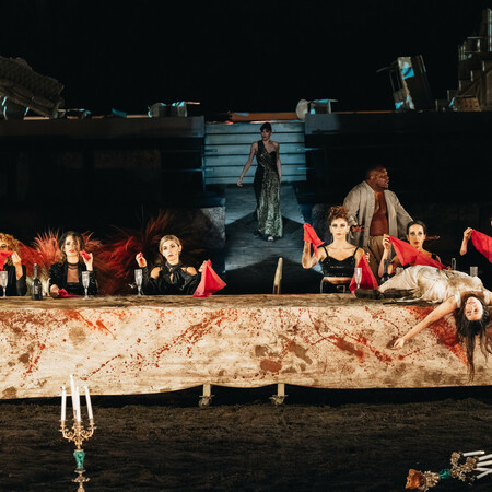«Ορέστης» του Ευριπίδη σε σκηνοθεσία Γιάννη Κακλέα και μετάφραση Γιώργου Χειμωνά στο αρχαίο θέατρο της Επιδαύρου