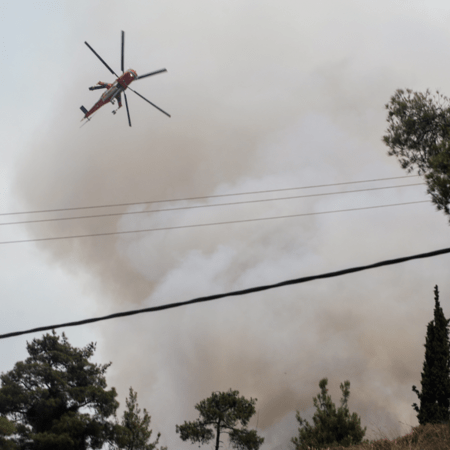 Κόρινθος: Μια σύλληψη για την φωτιά στο Καλέντζι - Σε εξέλιξη η πυρκαγιά