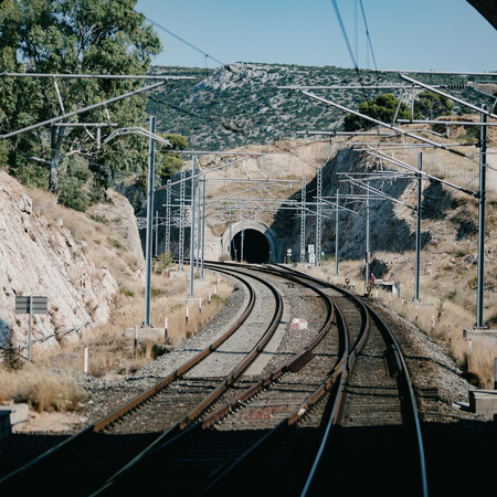 Mε το εμπορικό δρομολόγιο Θριάσιο – Νέο Ικόνιo, μέσα στις εγκαταστάσεις της Cosco