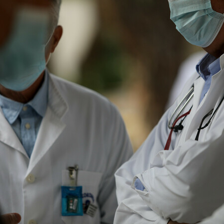 Σε πίεση το ΕΣΥ: Βγαίνουν εκτός «μάχης» οι ανεμβολίαστοι - Το σχέδιο του υπουργείου Υγείας 