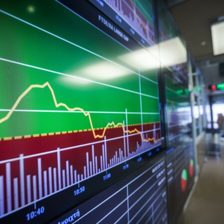 Νέα έξοδος στις αγορές με επανέκδοση 5ετούς και 30ετούς ομολόγου