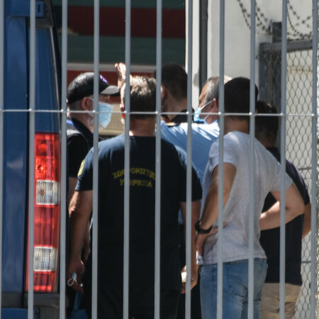 Θέμης Σοφός: «Δεν εκπροσωπώ πλέον τον Πέτρο Φιλιππίδη» - Ο νέος συνήγορος του προφυλακισμένου ηθοποιού 