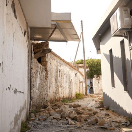 Σεισμός στην Κρήτη: Μη κατοικήσιμα 1.331 σπίτια - Εν αναμονή των κοντέινερ για τους σεισμόπληκτους