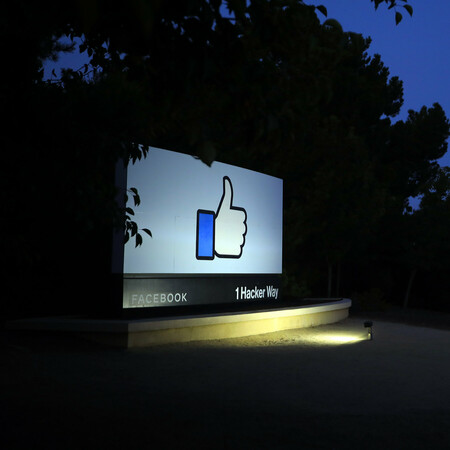 Ποια ήταν η αιτία για το πρωτοφανές «blackout» έξι ωρών σε Facebook, Instagram, WhatsApp - Βαριές οικονομικές απώλειες 