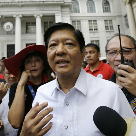 Φιλιππίνες: Ο γιος του πρώην δικτάτορα Φερντινάντ Μάρκος θα διεκδικήσει την προεδρία
