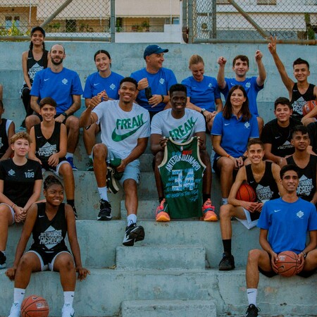 Ο Γιάννης Αντετοκούνμπο στην AntetokounBros Academy δίνει το σύνθημα για την εκκίνηση της νέας σαιζόν