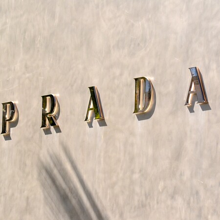 Ιταλία: H Prada στρέφεται στα ρούχα από δεύτερο χέρι