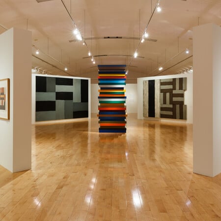 Sean Scully – Κοιτάζοντας πίσω και μέσα από τους «τοίχους» της αφαίρεσης 