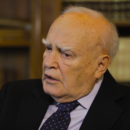 Πέθανε ο Κάρολος Παπούλιας