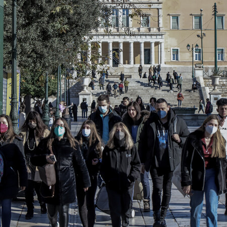 Μαγιορκίνης: Η Όμικρον είναι ηπιότερη από τη μετάλλαξη Δέλτα αλλά όχι αθώα