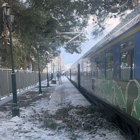 Τεράστια ταλαιπωρία για περίπου 300 επιβάτες τρένων- Από χθες εγκλωβισμένοι στην Οινόη