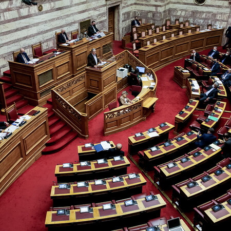 Βουλή: Ευρεία πλειοψηφία εξασφάλισε το νομοσχέδιο για τα εξοπλιστικά