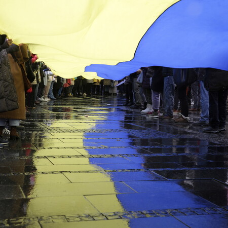 Ουκρανικά ΜΜΕ: Oι Ρώσοι άνοιξαν πυρ κατά διαδηλωτών στην πόλη Νόβα Κακχόβκα 