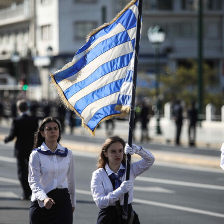 25η Μαρτίου: Ισχυρή σύσταση του υπουργείου Υγείας για μάσκες στις παρελάσεις