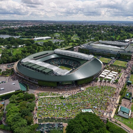 «Δεν πρέπει να τιμωρούνται οι αθλητές»: Αντιδράσεις για τον αποκλεισμό Ρώσων- Λευκορώσων από το Wimbledon