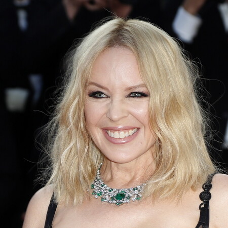 Η Κάιλι Μινόγκ αποκάλυψε γιατί είχε μπλοκάρει νομικά την εταιρεία καλλυντικών της Κάιλι Τζένερ 