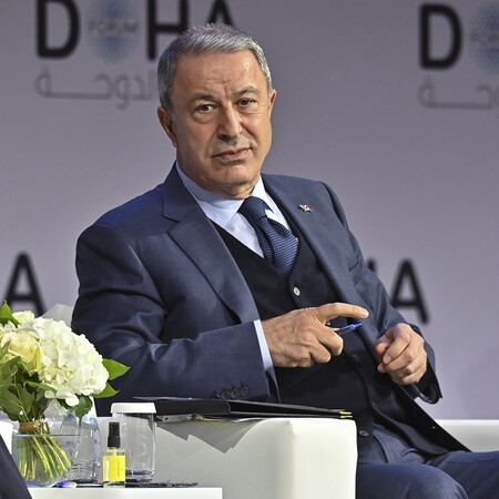 «Διατηρούν το casus belli»: Πώς σχολιάζουν Έλληνες βουλευτές το φραστικό επεισόδιο με Ακάρ