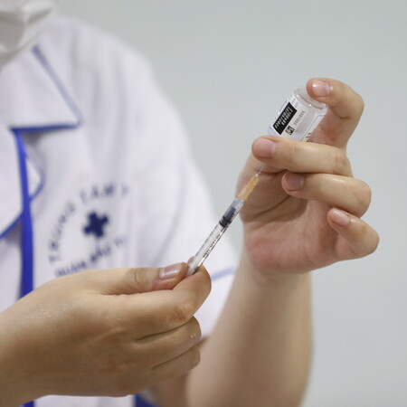 Τέταρτη δόση εμβολίου: Διευκρινίσεις από την Θεοδωρίδου για τους άνω των 30 ετών
