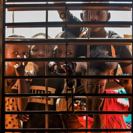 Μέσα στο σχολείο ενός ορφανοτροφείου στον Νίγηρα με «χρώμα» ελληνικό