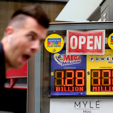 Mega Millions: Ένας τυχερός πήρε 1,3 δισ. δολάρια- Πιθανότητες μία στα 300 εκατομμύρια