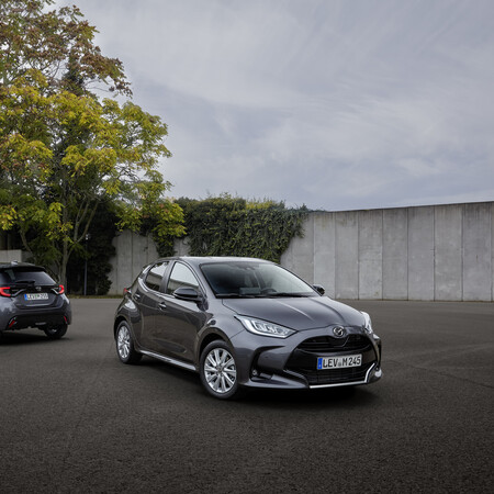 Στην Ελλάδα το πρώτο πλήρως υβριδικό μοντέλο της Mazda