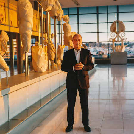 Ο Γενικός Διευθυντής του Μουσείου Ακρόπολης Ν. Σταμπολίδης αποχαιρετά τον Δημήτριο Παντερμαλή