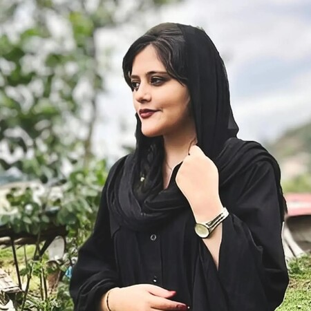 Ιράν: Από πολυοργανική ανεπάρκεια ο θάνατος της Μάχσα Αμινί, σύμφωνα με τον ιατροδικαστή
