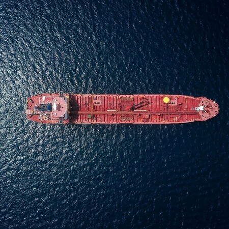 Ενεργειακή κρίση: Στα «ύψη» το κόστος μίσθωσης για πλοία που μεταφέρουν LNG