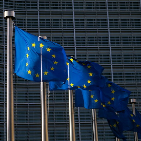 Αξιωματούχος της Ευρωπαϊκής Επιτροπής καταδικάστηκε για βιασμό, αλλά συνέχισε να λαμβάνει μισθό 14.000 €