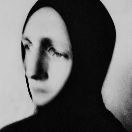 Οι αλχημικές φωτογραφικές χαράξεις του Jack Davison