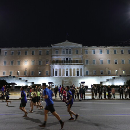 Μαραθώνιος Αθήνας: Χωρίς σοβαρά προβλήματα η κίνηση- Ποιοι δρόμοι μένουν κλειστοί