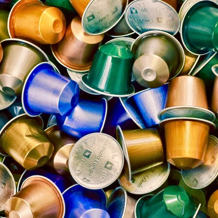 Κομισιόν: Μέτρα για βιώσιμες συσκευασίες- Από τις κάψουλες του καφέ μέχρι τα μπουκάλια μιας χρήσης