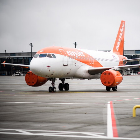 Αναγκαστική προσγείωση αεροσκάφους της EasyJet στην Πράγα μετά απειλή για βόμβα