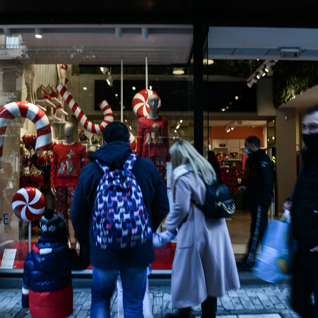 Εμπορικά καταστήματα: Αναλυτικά το εορταστικό ωράριο- Πότε είναι ανοιχτά