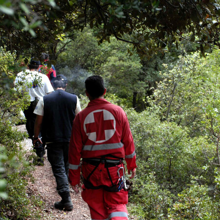 Φυλή: Συναγερμός για πεζοπόρο που τραυματίστηκε από πτώση βράχου - Σε εξέλιξη η επιχείρηση ανάσυρσης