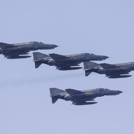 Πτώση F-4: Υποβρύχιο drone και ωκεανογραφικό στις έρευνες - Τα σενάρια για την τραγωδία