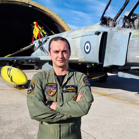 Πτώση Phantom F-4: Σήμερα το «αντίο» στον σμηναγό Στάθη Τσιτλακίδη - Παρουσία ΠτΔ, πρωθυπουργού 