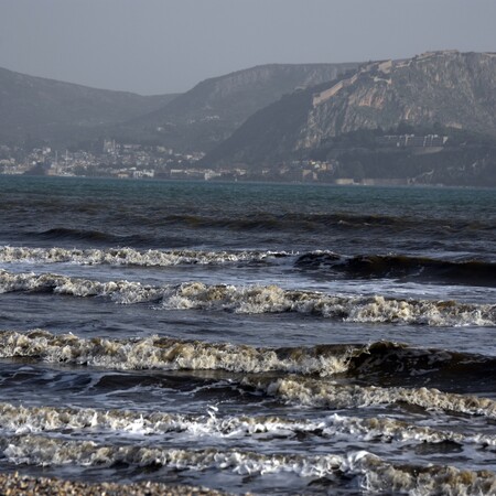 Καιρός: Σκόνη και τοπικές βροχές- Τους 21 βαθμούς θα αγγίξει το θερμόμετρο