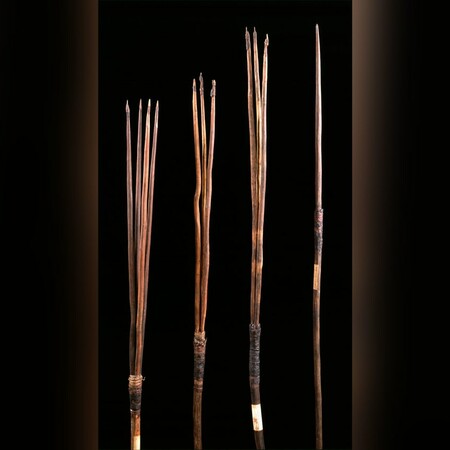 Κλεμμένα ακόντια Αβορίγινων επιστρέφουν στην Αυστραλία 4 αιώνες μετά