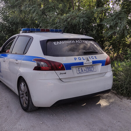 Θεσσαλονίκη: Κρατούσαν κλειδωμένη 24χρονη σε μάντρα - Δύο συλλήψεις