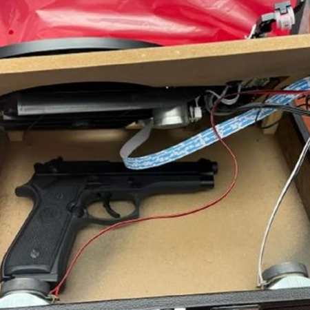 Λαμία: 30χρονος κατηγορείται ότι παρήγγειλε όπλο μέσω dark web κρυμμένο σε πικάπ