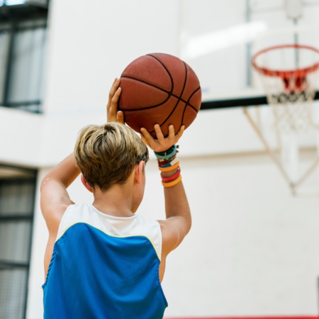 Νίκος Σειραγάκης: Αποφυλακίστηκε ο προπονητής που καταδικάστηκε σε 401 χρόνια για ασέλγεια κατά 36 ανηλίκων