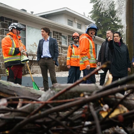 Καναδάς: Εκατοντάδες χιλιάδες χωρίς ρεύμα μετά την παγοθύελλα